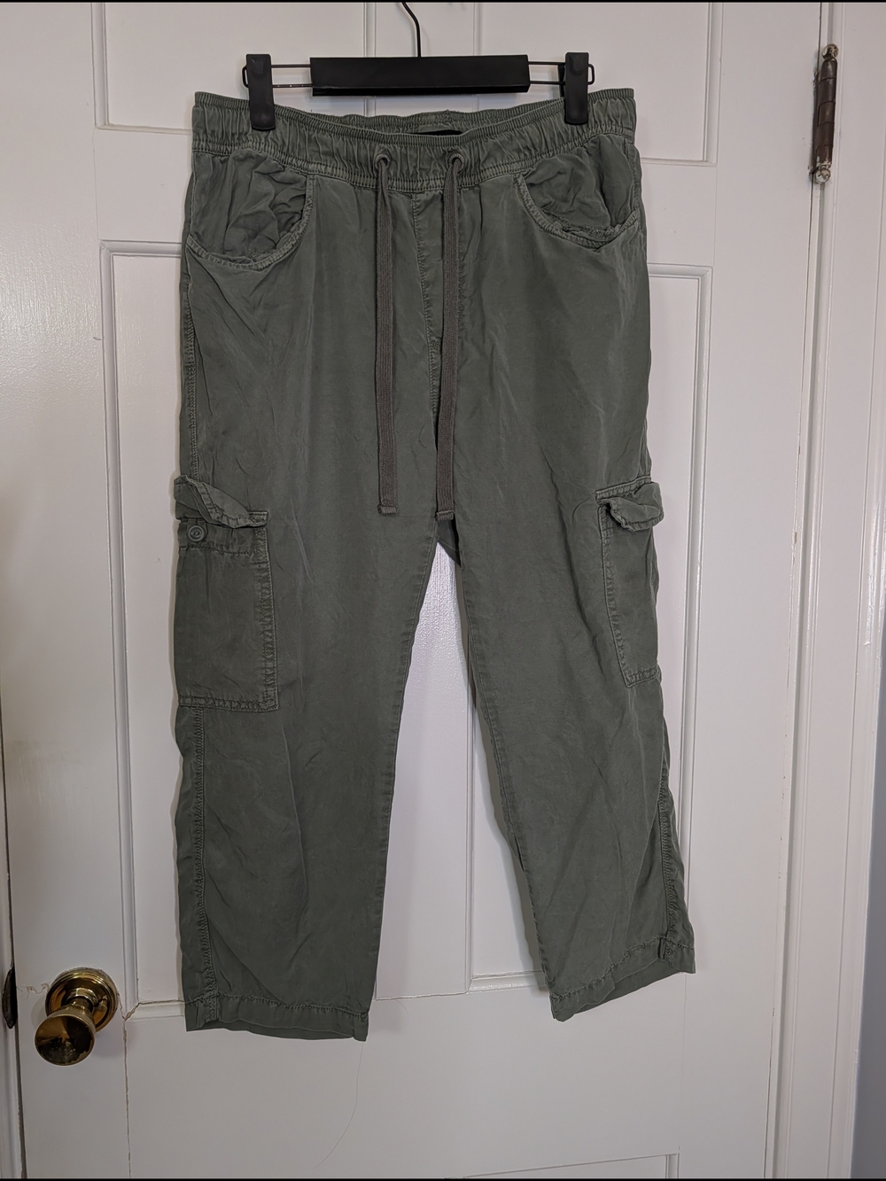 Sanctuary Olive Cropped Cargo Joggers